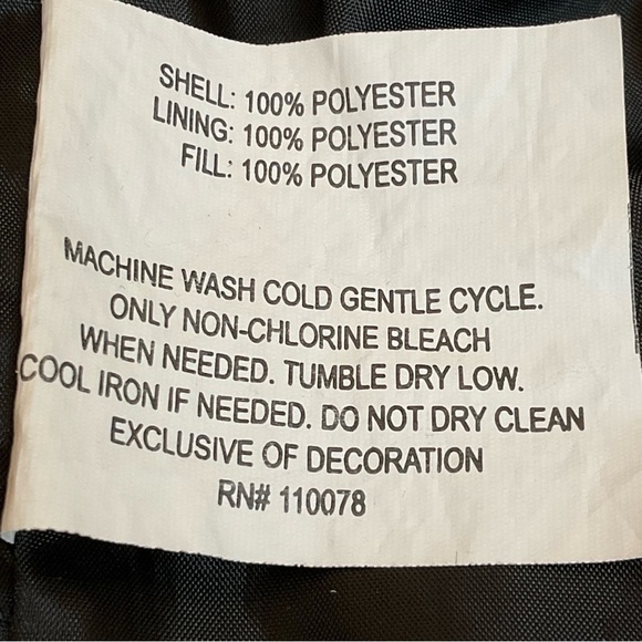 US POLO ASSN. BLACK PUFFER VEST SIZE LARGE - Picture 4 of 4